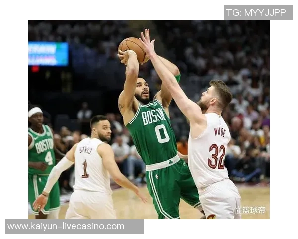 骑士与凯尔特人第二场激战回顾球员表现与战术分析全景呈现